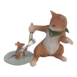 Cat Fighting Mouse